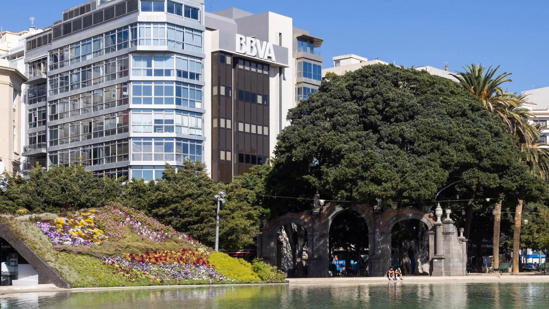Home2Book Bright Apt & Communal Pool Santa Cruz Apartment