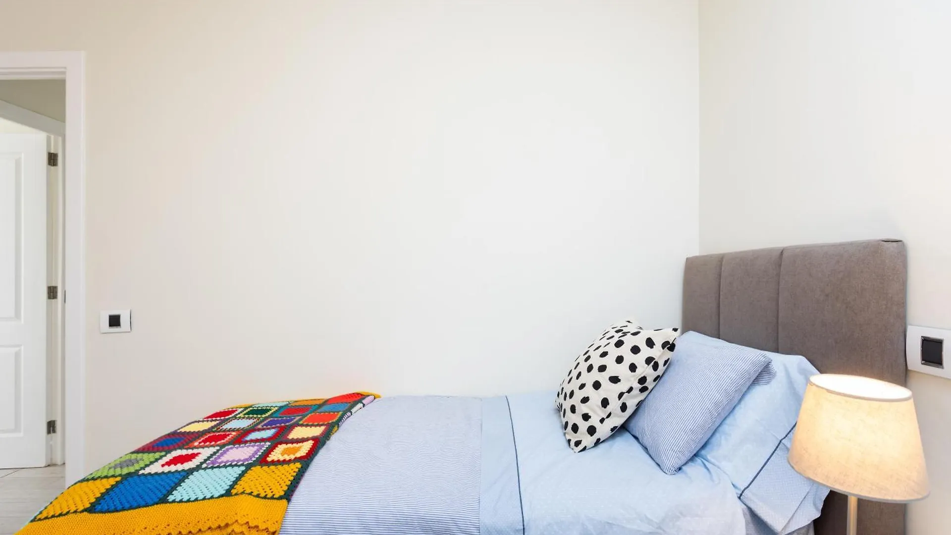 Home2Book Bright Apt & Communal Pool Santa Cruz Spain